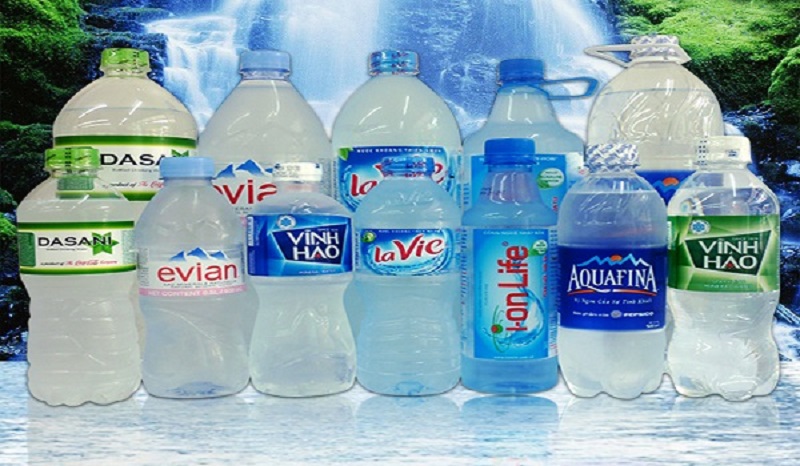 nuoc uong dong chai loai nao tot