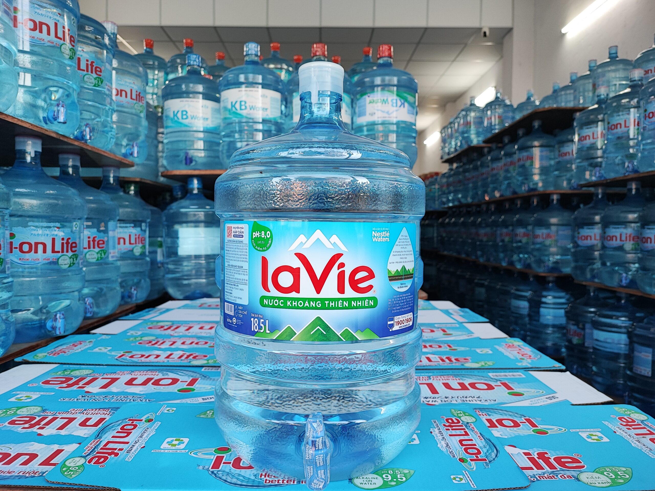 Công ty cung cấp nước uống Bà Rịa Vũng Tàu uy tín hàng đầu 3 Lavie 18.5l scaled